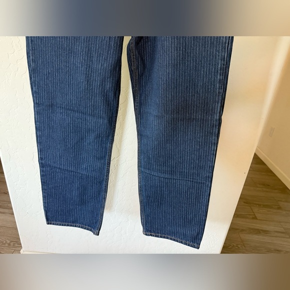 Levi's|Women’s Low Pro Relaxed Fit,Pinstriped Blue Denim Jeans•straight leg,NWT - Picture 4 of 16